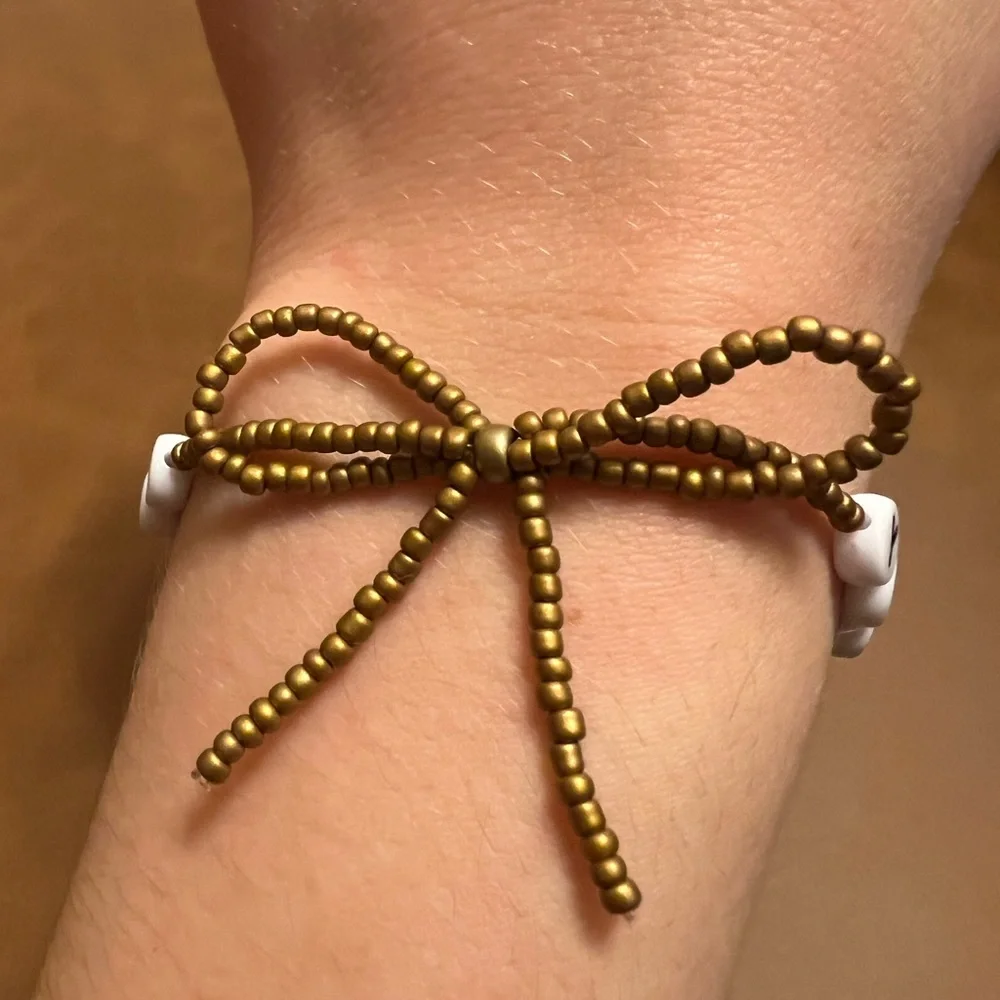 Taylor Swift invisible string friendship bracelet - Picture 3 of 3